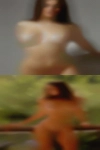 Girls looking for threesome